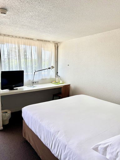Bedroom 3, Campanile Valence Sud, Drôme