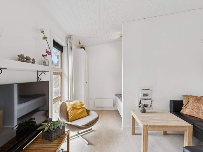Others 5, 4 Star Holiday Home in Nexo, Bornholm