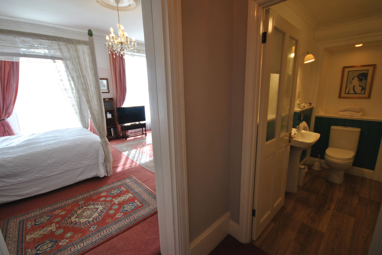 Bedroom 2, Churchill Guest House, Kent