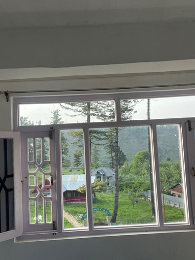 Interior 4, Khen Pahar Restaurant and Stay Inn Hotel, Shupiyan