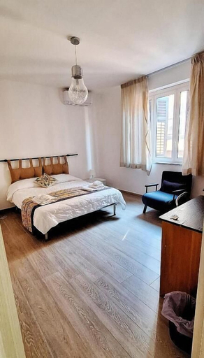 Room 2, A casa di Giulia, Palermo