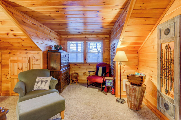 Interior 3, 1 Abundant Life, Watauga