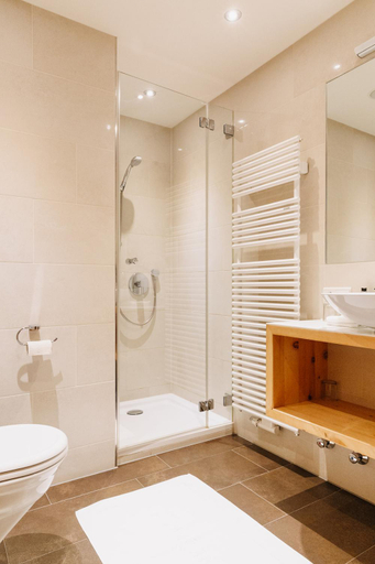 Bathroom 4, Hotel Aurora, Bludenz