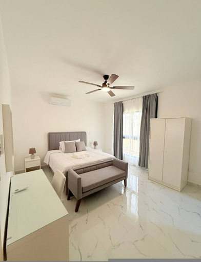 Room 2, NEW Pool Villa Downtown Electricity Included, Salvaleon de Higuey