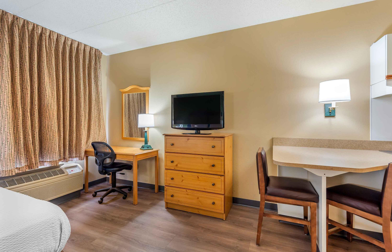 Bedroom 4, Extended Stay America Select Suites Chicago Lombard Oakbrook, Dupage