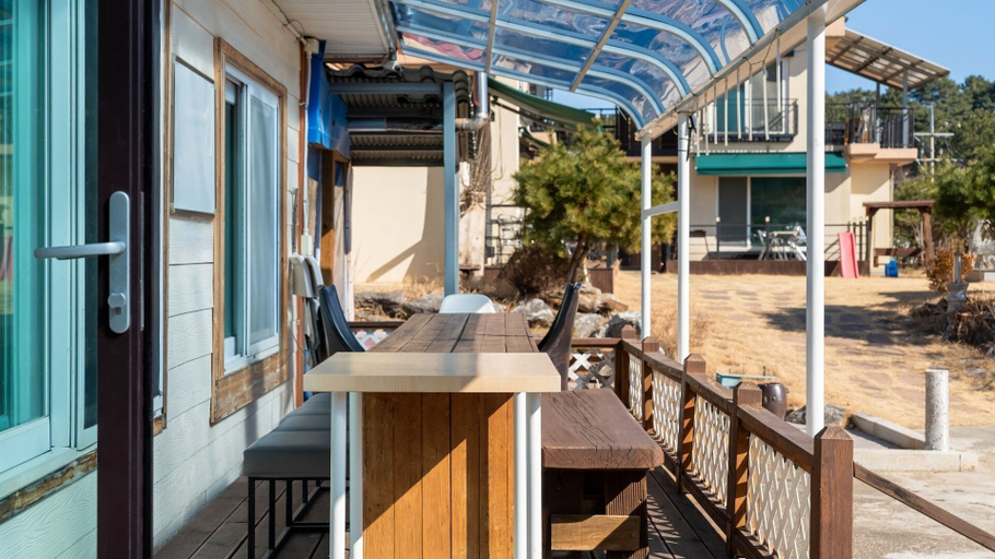 Exterior & Views 2, Samcheok Bongsuni-unni Pension, Donghae