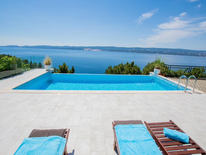 Sport & Beauty 2, Charming Seaside Apartment, Omiš