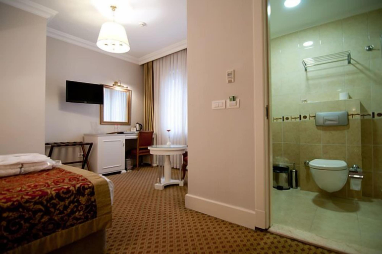 Bedroom 3, Taksim Metropark Hotel, Beyoğlu