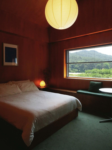 Bedroom 1, Koh garage, Yangyang