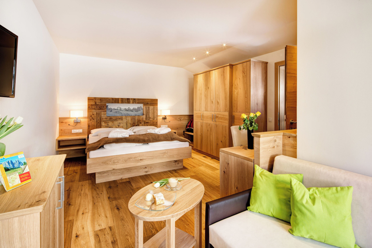 Bedroom 4, Hotel Gasthof Kircher, Bolzano