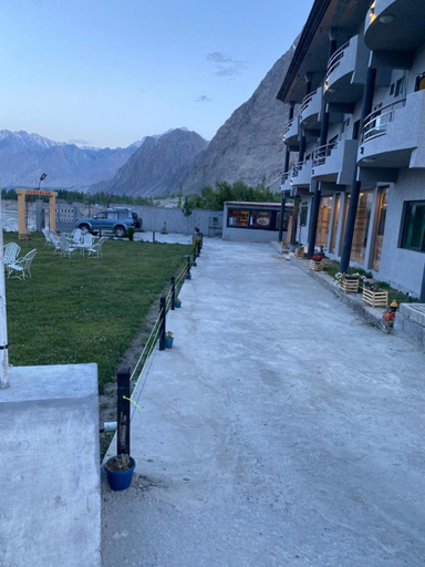 Others 5, Eat and Read Hotel, Northern Areas