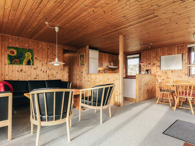 Food & Drinks 4, 6 Person Holiday Home in Lokken, Jammerbugt