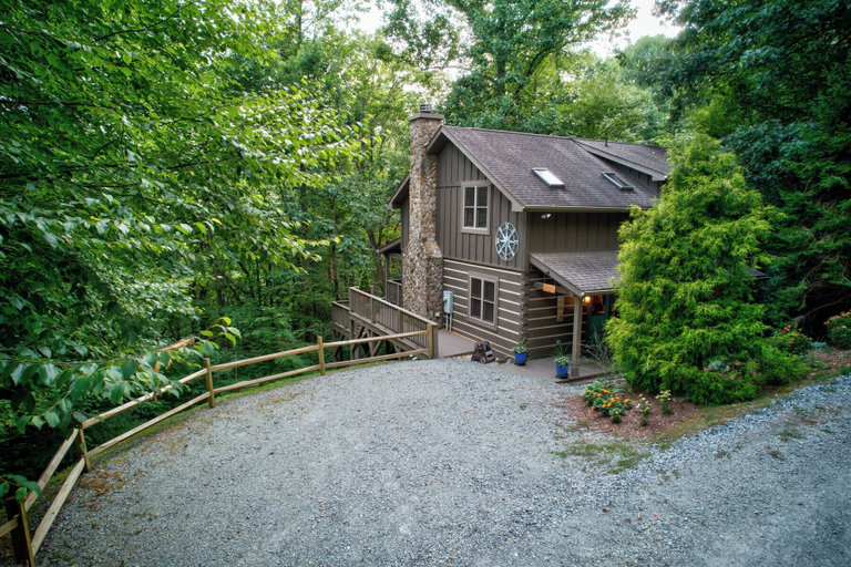 Interior 3, Among The Trees - Valle Crucis Cabin With hot Tub, Pool Table, Pond, Fire pit, Watauga
