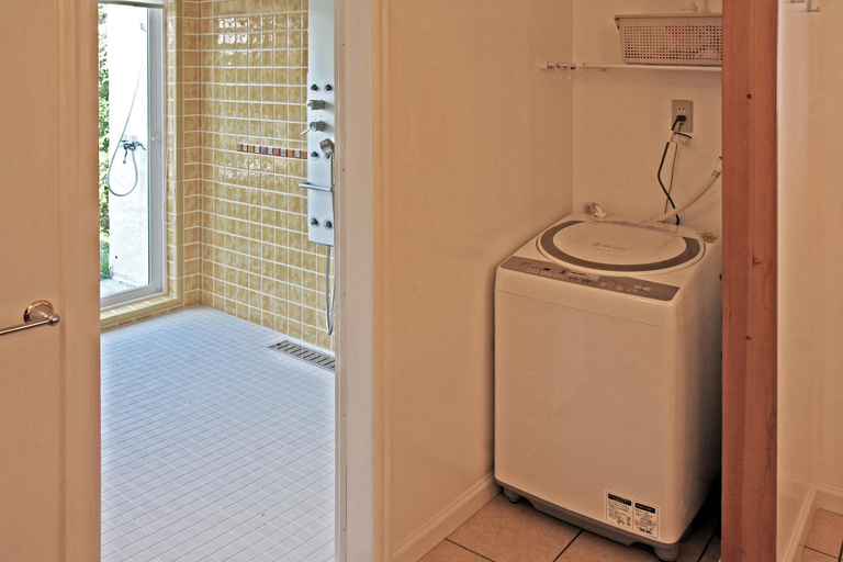 Bathroom 3, Tsundara Beach Retreat, Ishigaki