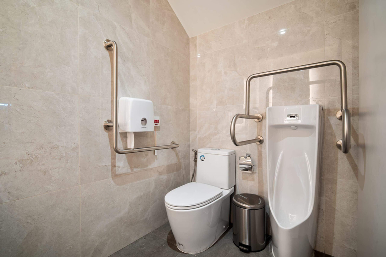 Bathroom 3, Laguna Beach Residences Seashore by Banyan Living, Pulau Phuket