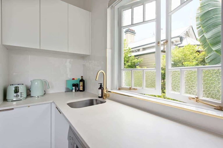 Interior 3, Art Deco With Modern Twist! 1bed-1bath-1car-new Farm, New Farm