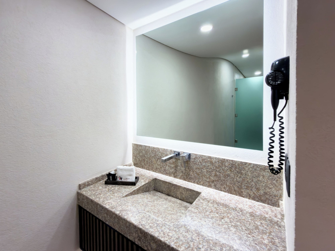 Bathroom 5, Hotel Vía la Villa, Mexico City