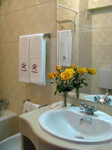 Bathroom 4, Comendador, Bombarral