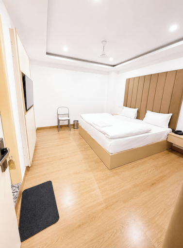 Room 3, Hotel Mount Breeze Nainital, Nainital