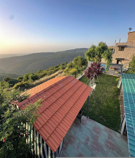 Room 1, Alali s Guesthouse With tub, Batroun