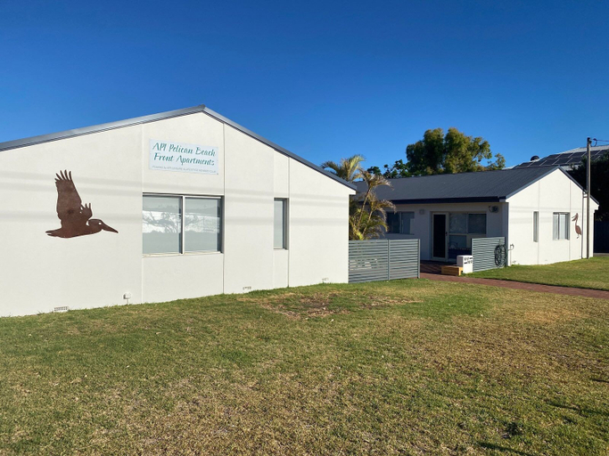 Exterior 3, Apiwa Pelican Beach Front Apartments Kalbarri, Northampton