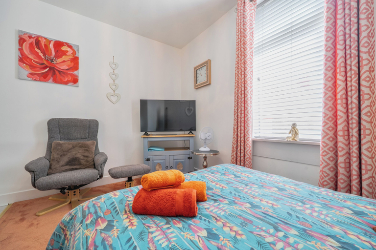 Room 5, First Floor Studio Apartment at Sea-cote, Blackpool
