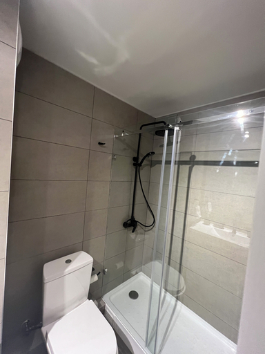 Bathroom 4, Lorenzo de Medicis, Cordillera