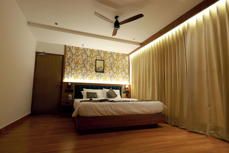 Room 4, HOTEL SKY INTERNATIONAL, Thrissur