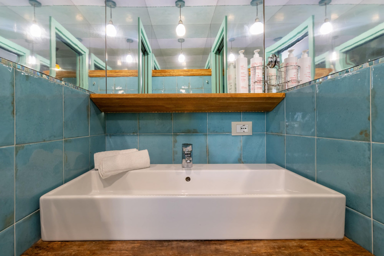 Bathroom 3, Borgo al Sole by Wonderful Italy, Brescia