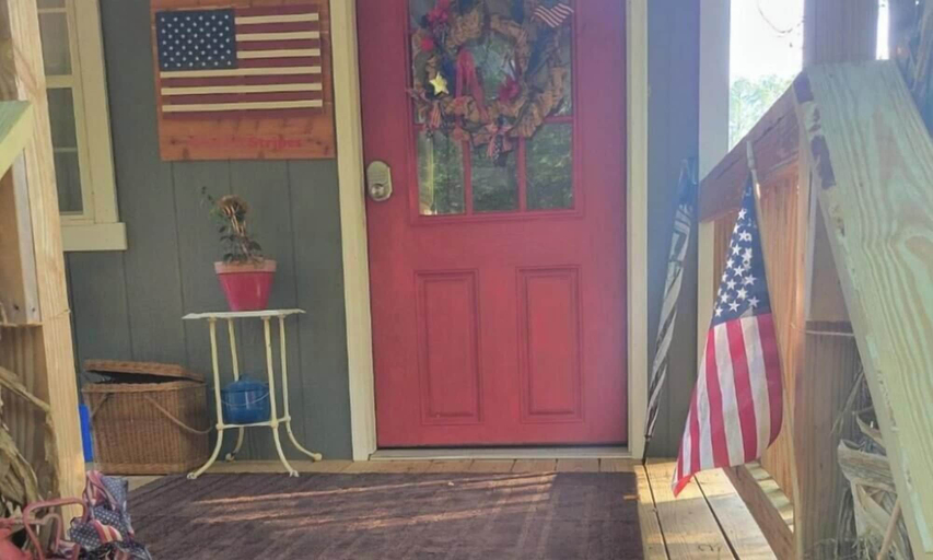Exterior detail, Country Sunshine Cabins, Perry