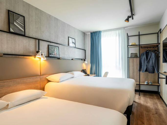 Bedroom 3, ibis Bordeaux Nord Carbon Blanc, Gironde