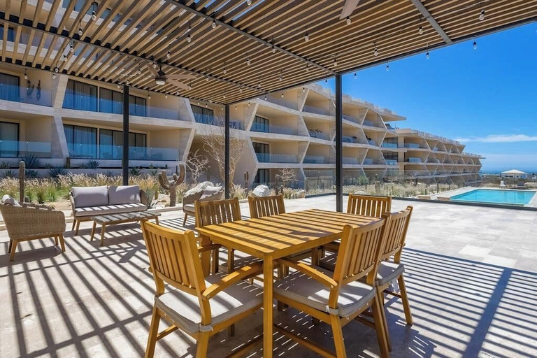 Outdoor dining 4, Charming Coastal Resort With Ocean Views, Pool, Gym and Shared Amenities, La Paz