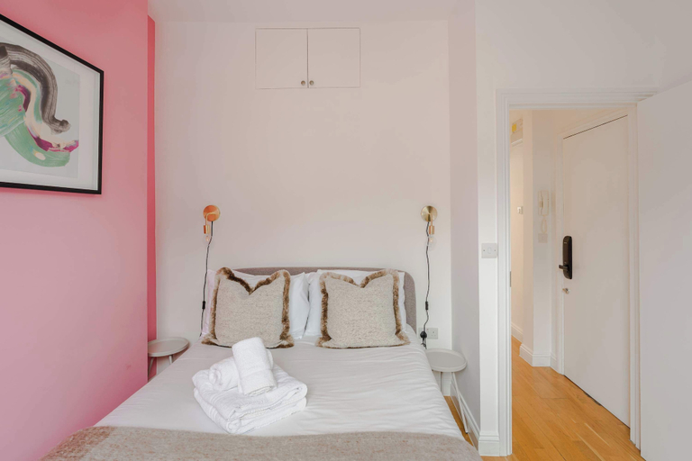 Room 3, Dionysus' Den - Fitzrovia - by Frankie Says, London