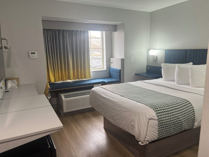 Room 5, Micro Hotel, Rockdale