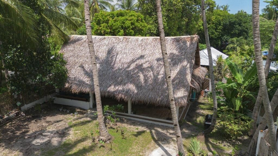 Property grounds 5, Dive Camp, Dauin