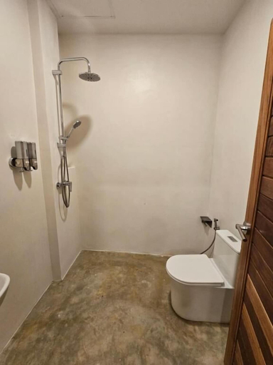 Bathroom 3, Hi Sea Hostel, Ko Phangan