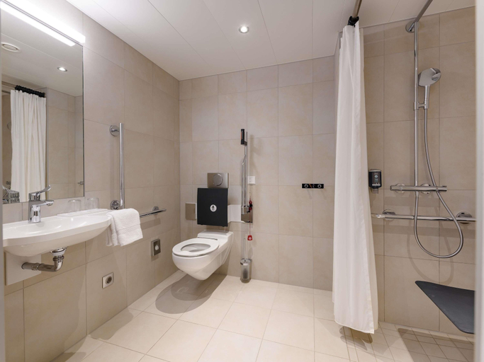 Bathroom 5, Novotel Wien Hauptbahnhof, Wien