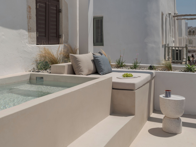 Others 5, Sifneos House, South Aegean