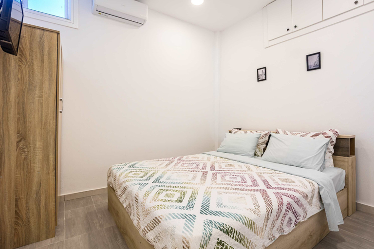 Room 3, Santorini s Welcoming Getaway - Blissful Homely, South Aegean