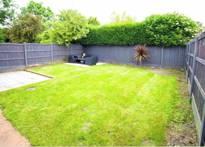 Others 5, 3 Bed Detached - 3 Bathrooms - Parking - Quiet, Doncaster