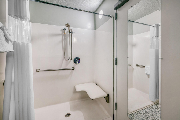 Bathroom 4, Best Western Fredericksburg, Fredericksburg