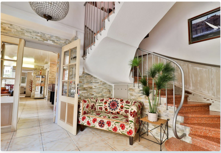 Public Area 3, Hôtel Le Chardon Bleu, Var