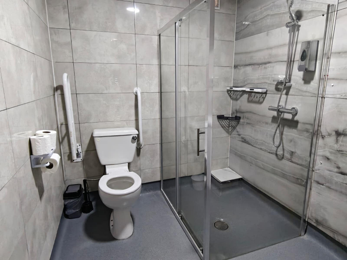 Bathroom 3, Wellesley Hotel, London