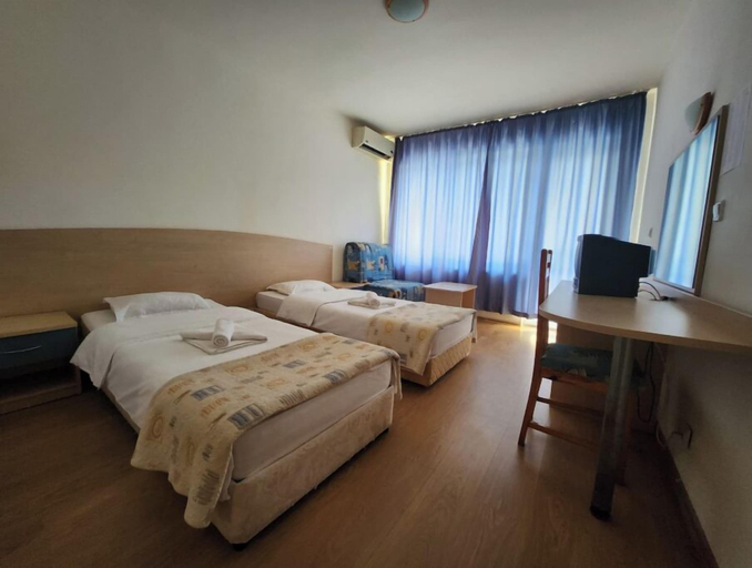 Bedroom 3, Park Hotel Rusalka, Varna