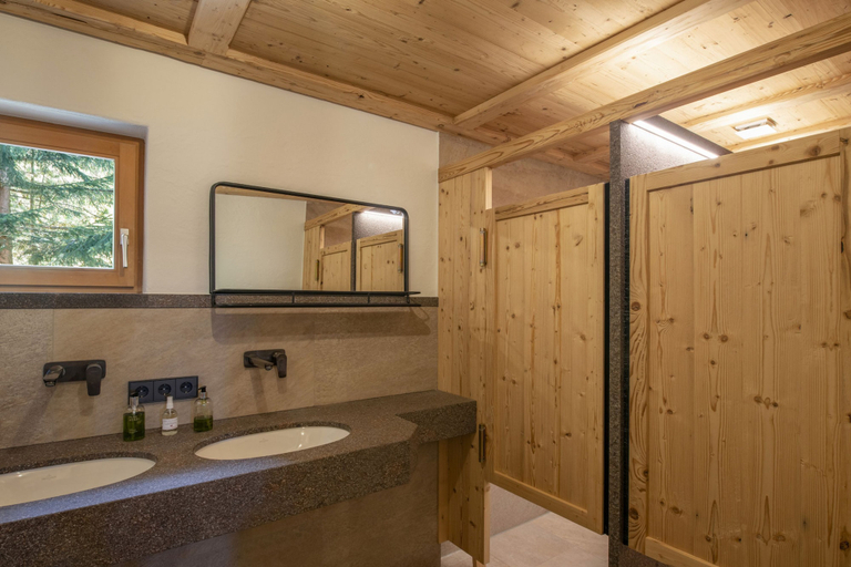 Room 4, Slopeside Mountain House With Hot Tub, Bludenz
