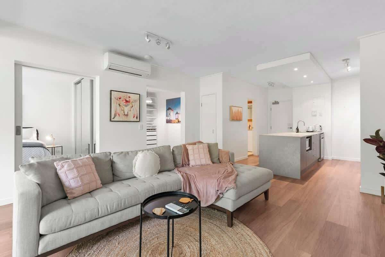 Interior 3, Sublime Simplicity! ~1bed/study/1bath/balcony/1car, Newstead