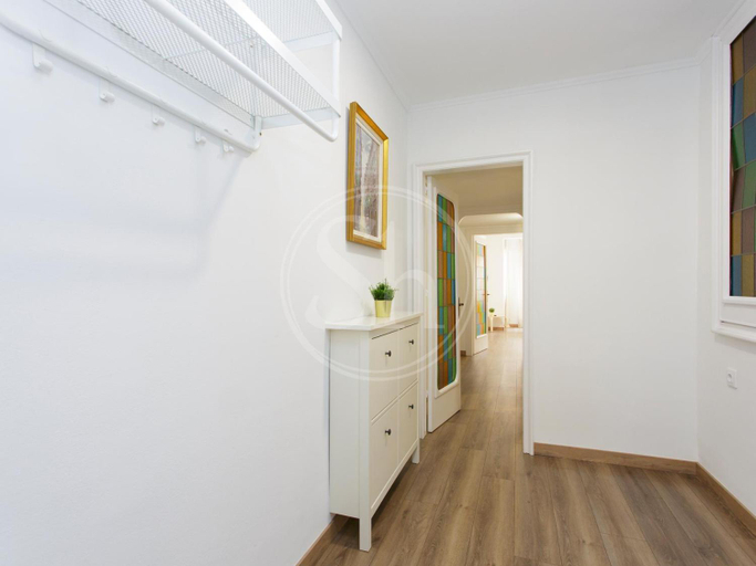 Others 3, Eixample - Sagrada Familia apartment, Barcelona