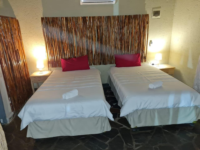 Room 3, Xisakeni Lodge and Transfers, Ehlanzeni