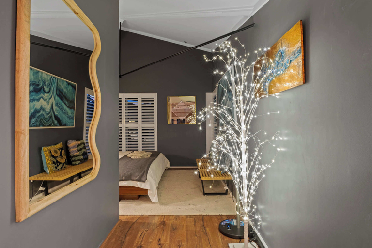 Interior 5, Luxury Water Views ~ 2bed/2bath/1car/pool, Newstead