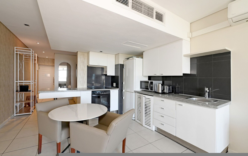 Room 4, 5th Floor - Spacious One Bed De Waterkant, City of Cape Town